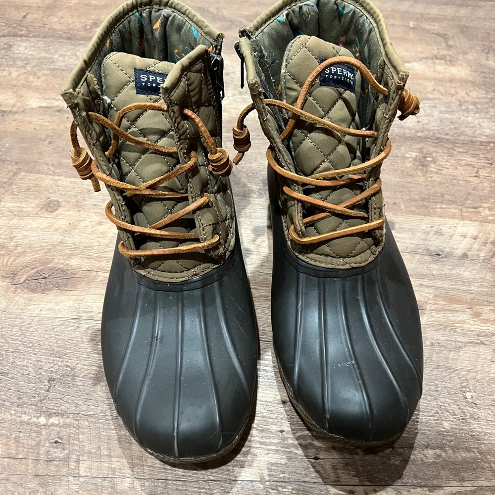Sperry Quilted Duck Boots in Black and Olive